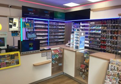 Prodejny ve Slaném a Hranici v novém designu