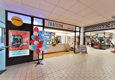 Dnešní upršený den jsme rozsvítili prodejnu v Mimoni